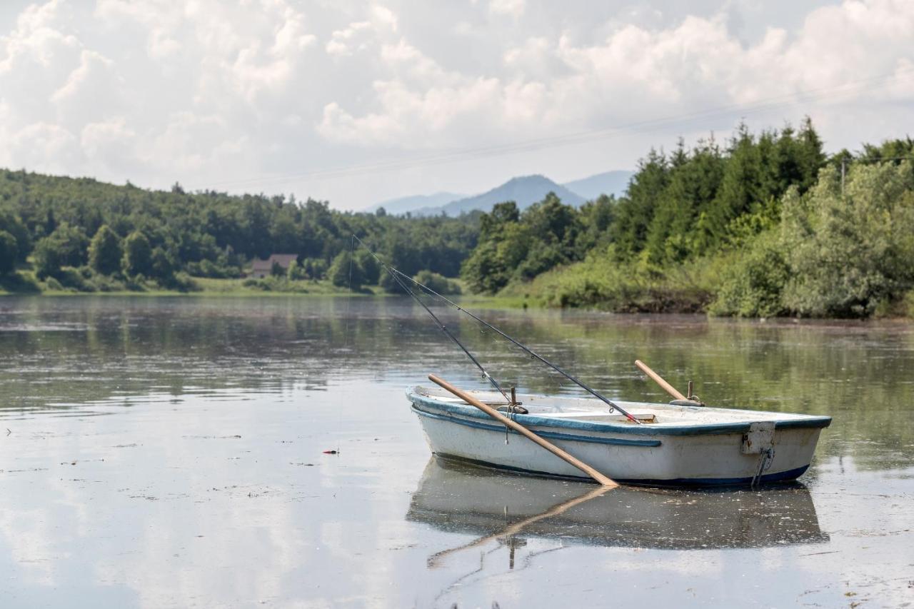 Villa Kuca Za Odmor Jezero Ogulin Exterior foto